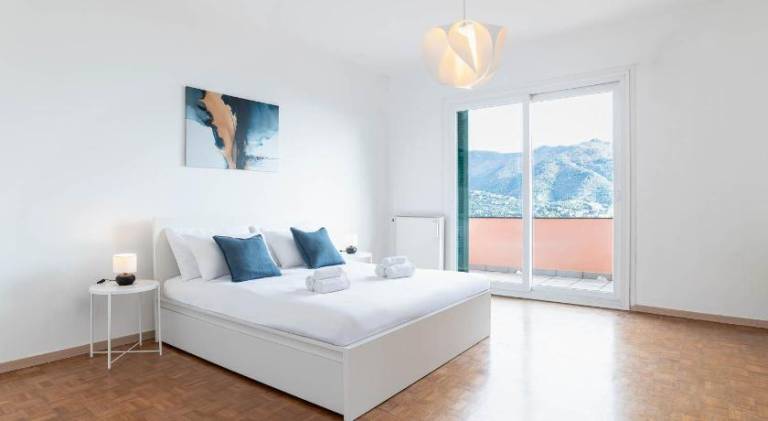 Villa with hot tub, garden & patio in Camogli