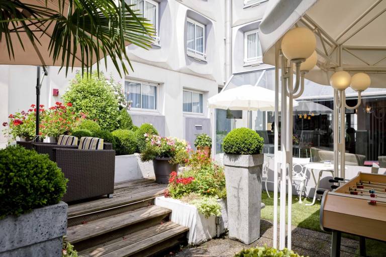 Hotel Chromatics and Restaurant Hill Club by HappyCulture — photo 5