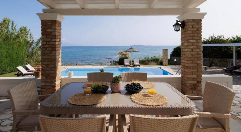Beachfront Villa Victoras - With private beach — photo 3