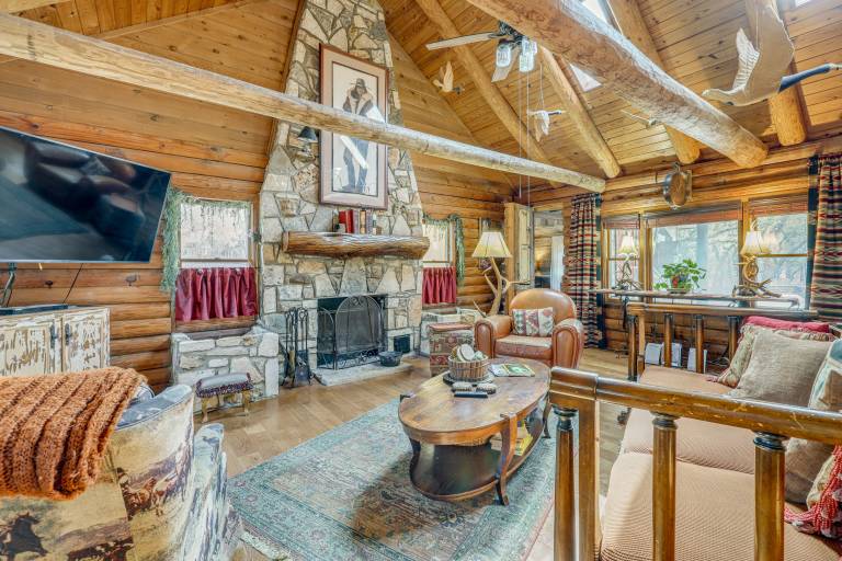 Hot Tub & Yard! 'Inn the Woods' Wimberley Cabin in Wimberley, TX