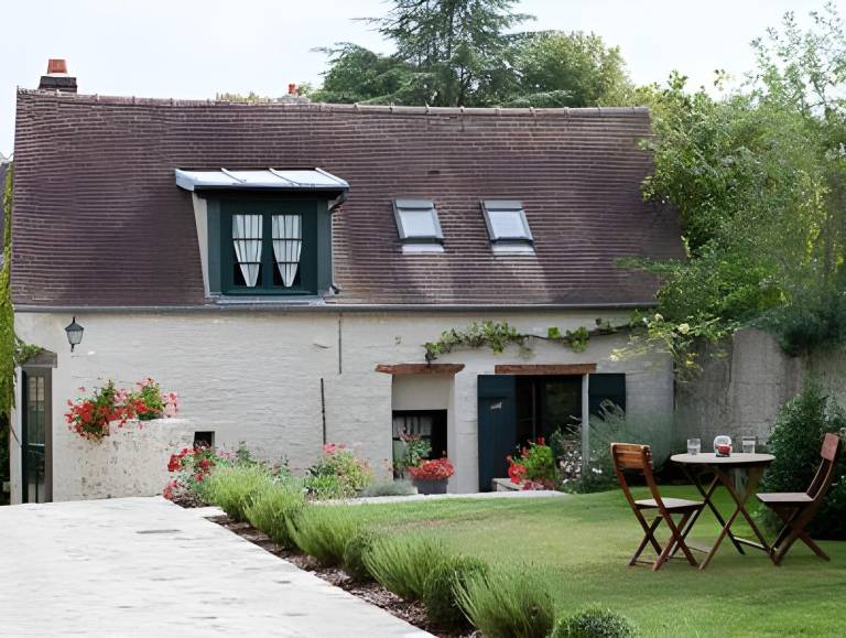 Hotel L'Aunette Cottage in Senlis