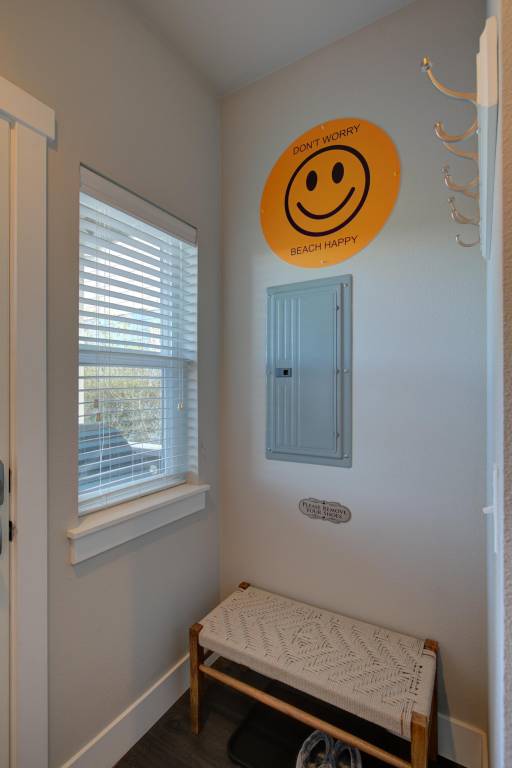 014 Don't Worry Beach Happy — photo 3