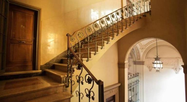 Portico dei Servi Central Historical Apartment — photo 3