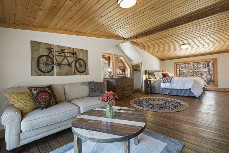 House  Whitefish