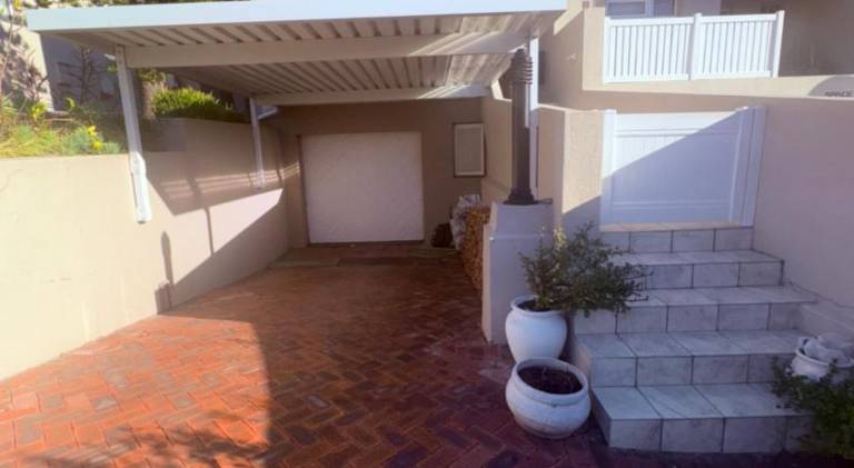 Holiday apartment with pool | Next to Sea Point — photo 5