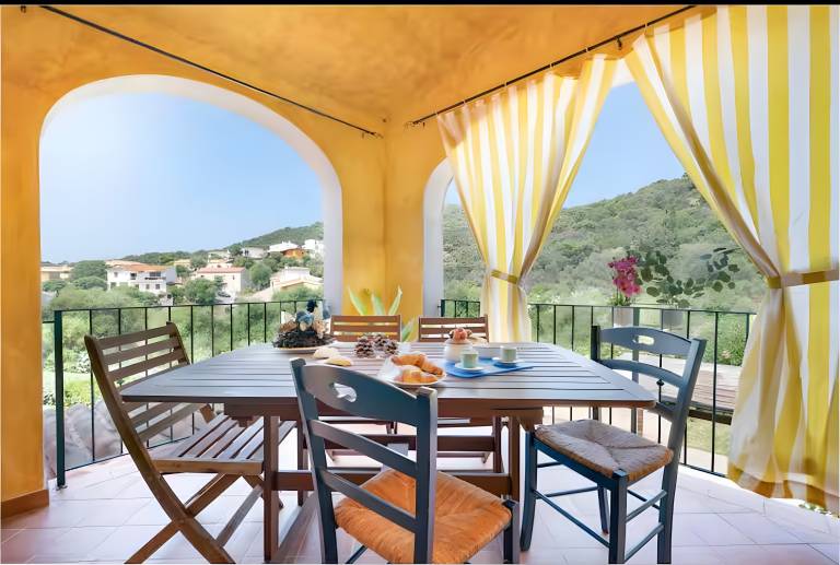 House with terrace | Mountain view in Budoni