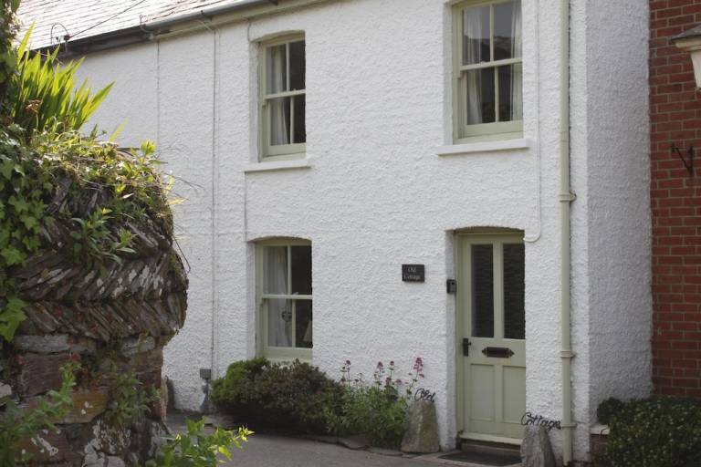 Cottage Constantine Bay
