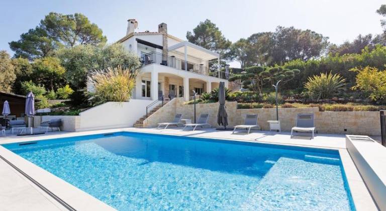 House with terrace, yard & barbeque — photo 3
