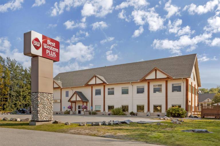 Best Western Plus Valemount Inn & Suites in Valemount, BC