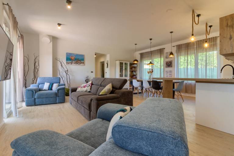 Villa with barbeque, heated pool & terrace — photo 4
