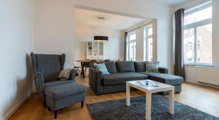 Rental apartment with 4 rooms for 7 persons — photo 2