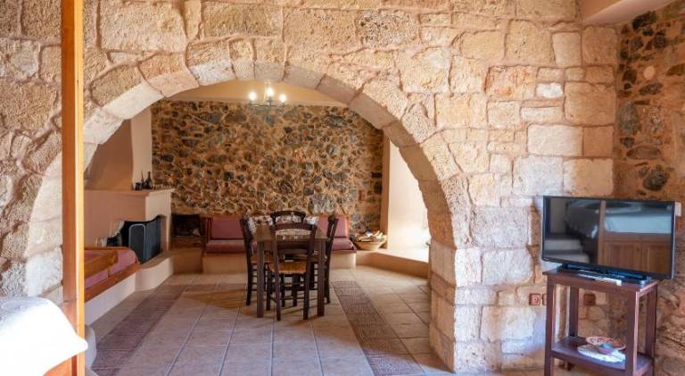 House with patio | Pet-friendly — photo 4