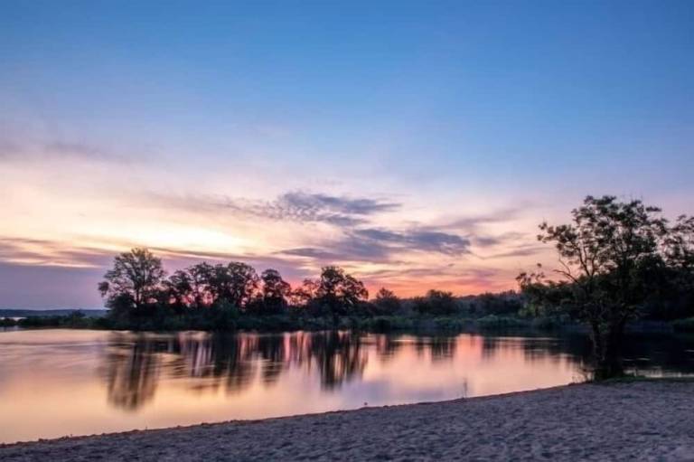 Twin Lakes Inn and RV