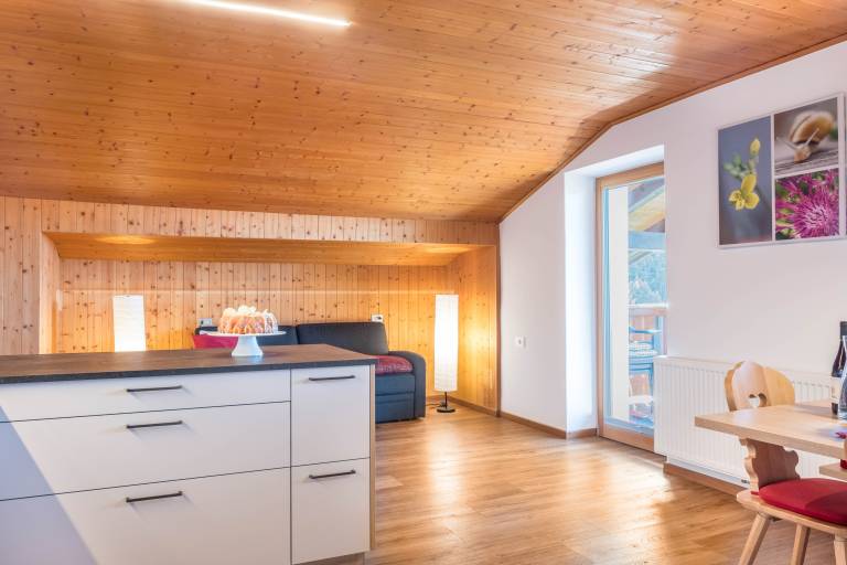 Charming Apartment “Völs Gfliererhof” with Mountain View & Balcony — photo 2