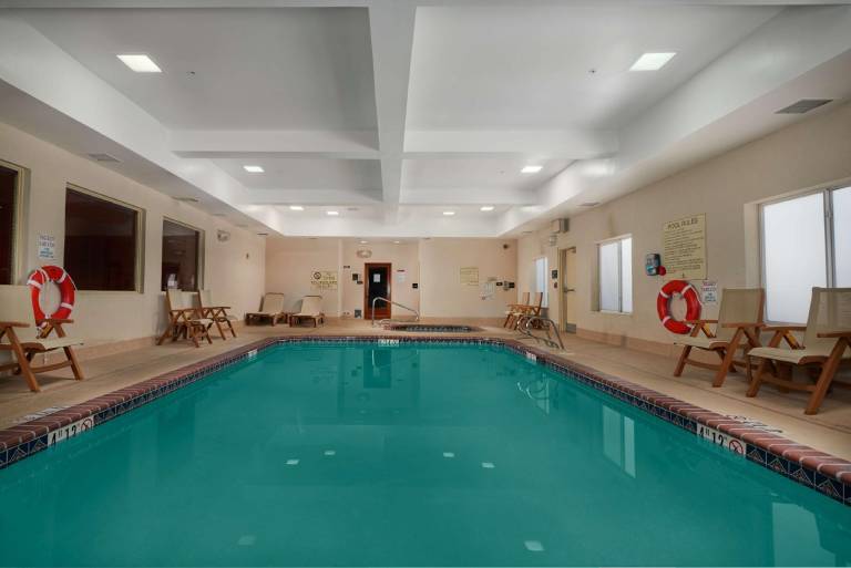 Hampton Inn & Suites Roswell — photo 2