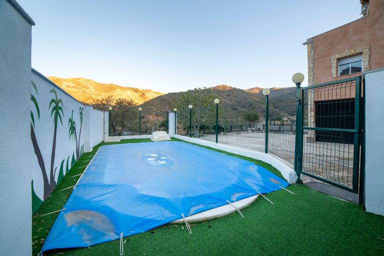 House with yard, pool & terrace | Mountain view — photo 3