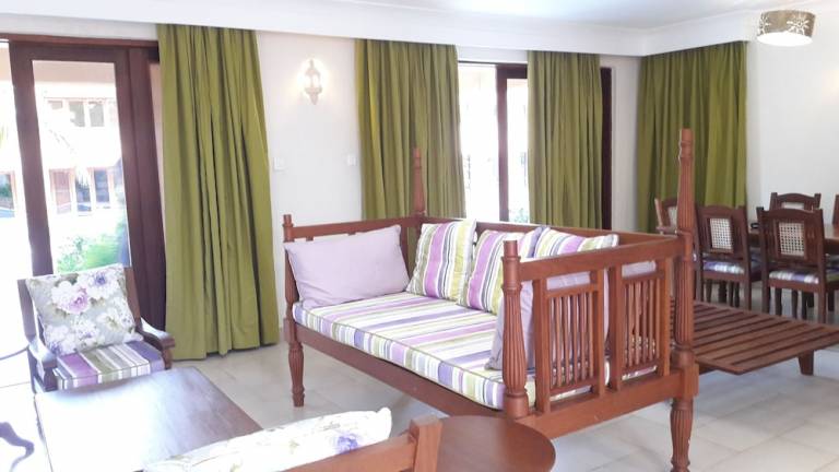 Aparthotel Diani Beach