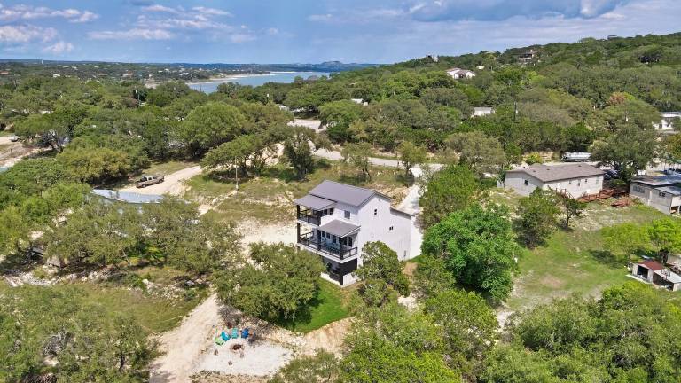 Canary Lakehouse in Canyon, TX