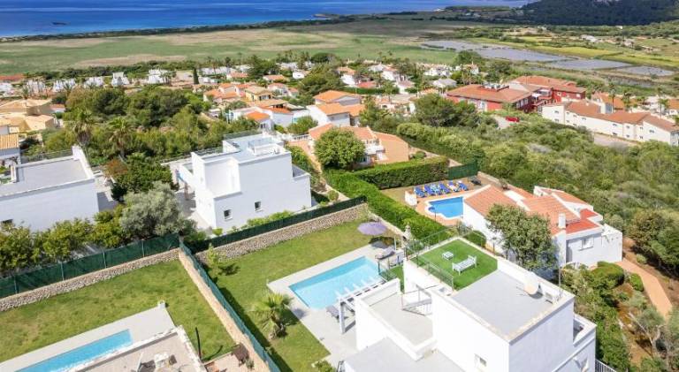 Villa with private pool, garden & patio in Alayor