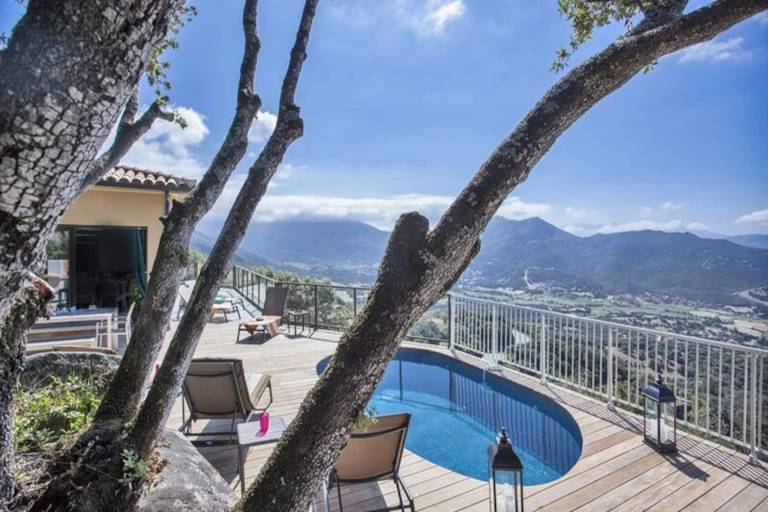 Holiday apartment with pool, patio & BBQ — photo 3