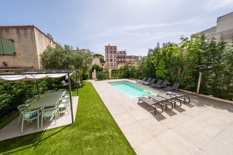 Ample villa with barbecue, garden & pool | Pets allowed — photo 5