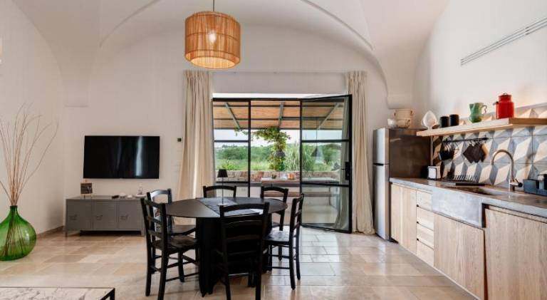 Lovely vacation home with terrace, garden & pool | Pets allowed — photo 3