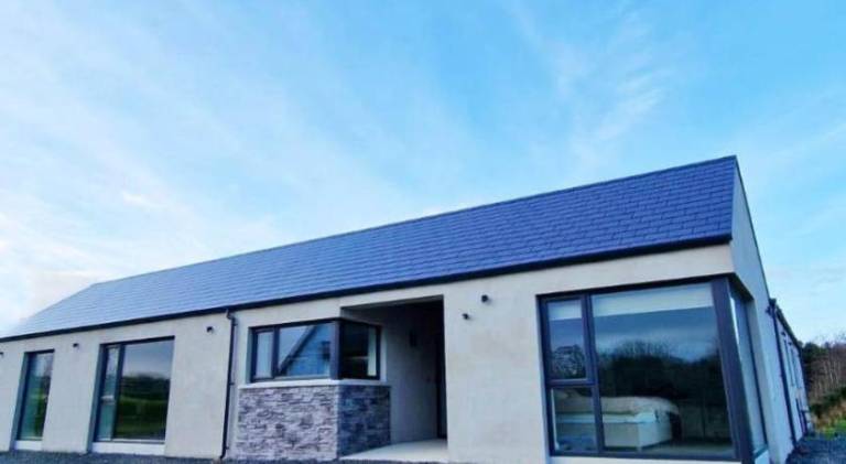 160 m&sup2; Ferienhaus
