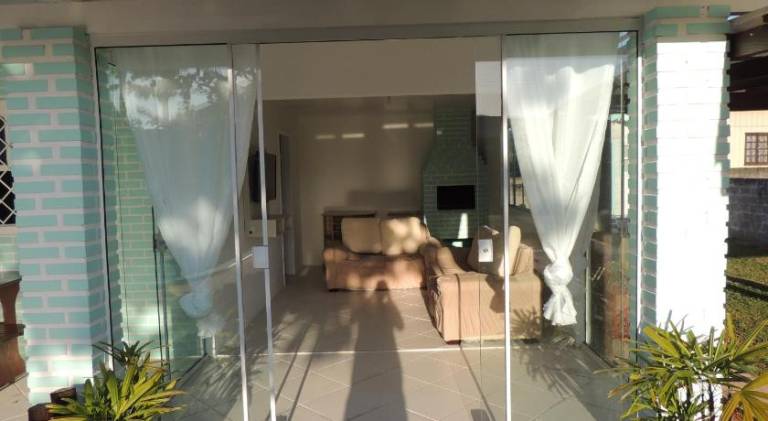 Vacation home with pool — photo 3