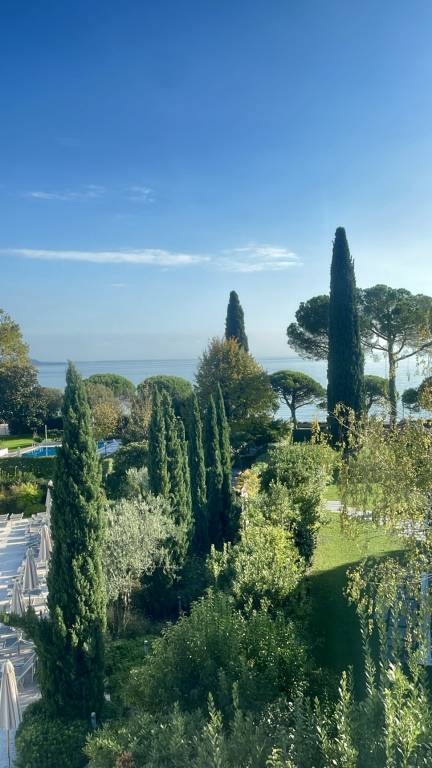 Child-friendly wonderful rental apartment with pool, terrace & yard | Lake view | Close to the beach | Pets allowed — photo 4