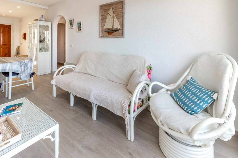 Apartment with pool, terrace & garden | Beach view | Close to the beach | Pets are welcome — photo 3
