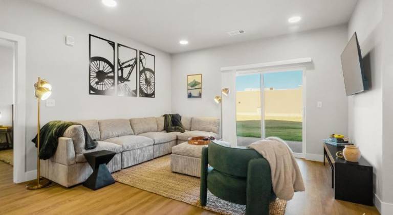 Rental apartment with pool in Rogers, AR