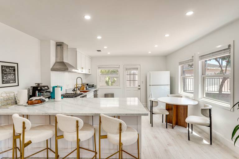 7 Mi Huntington Beach: Family Home w/ Patio! — photo 3