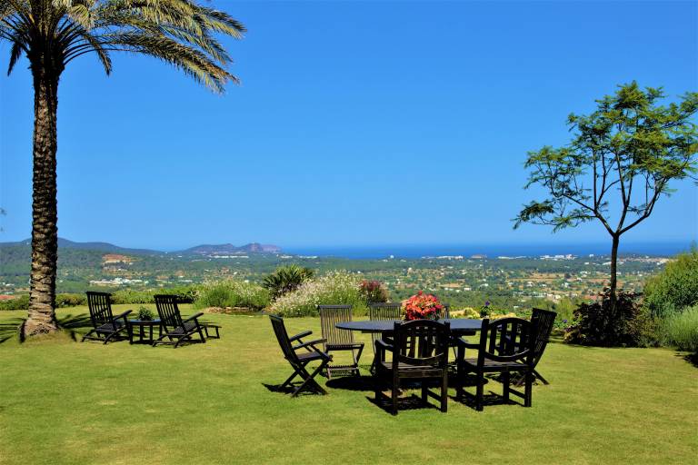 Fantastic Luxury Villa with Guest House, Wi-Fi, Pool, Garden, and Stunning Sea Views — photo 3