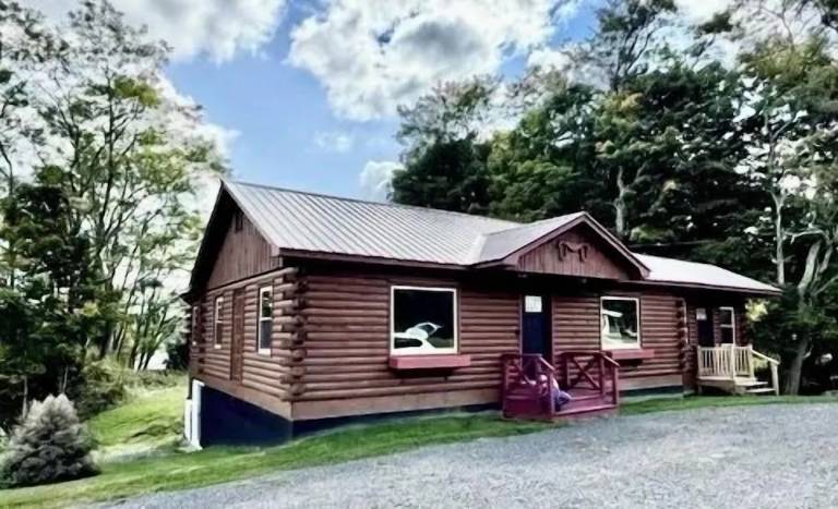 House  Wevertown