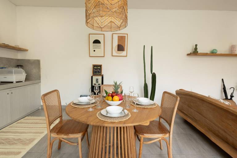 Ample villa with pool | Perfect for remote work | Pets allowed — photo 4