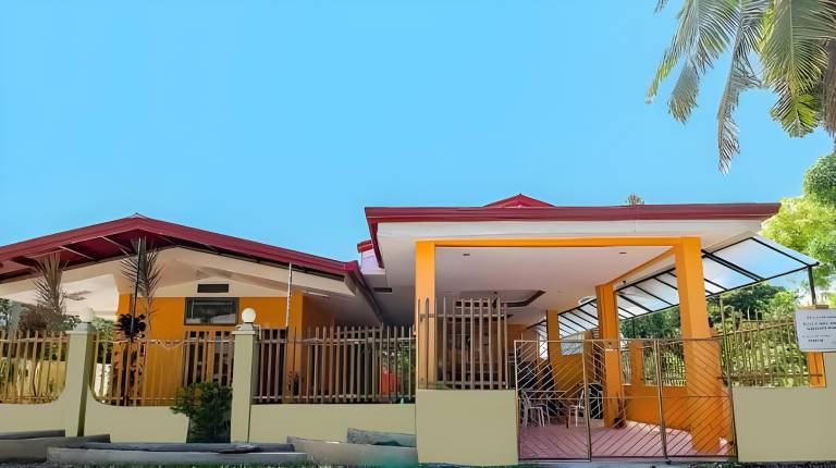 Jessa 5 guests house in Moalboal
