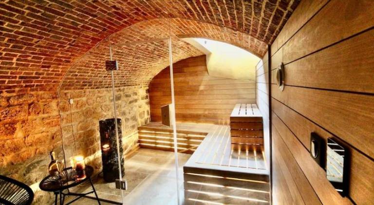 Holiday apartment with sauna & hot tub in Rouen
