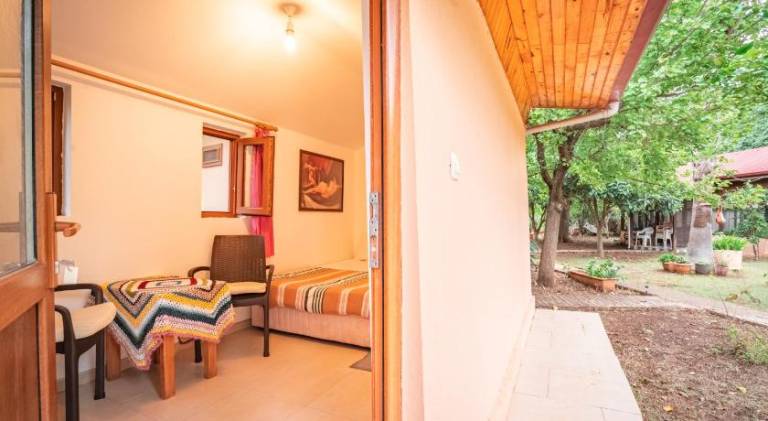7 Garden Bungalow / Camping — photo 2