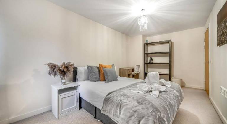 Holiday apartment with 1 room for 6 persons in Birmingham
