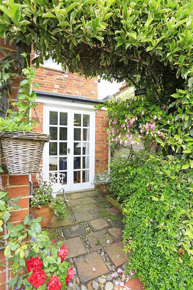 Cottage ∙ 3 Bedrooms ∙ 4 Guests - Southwold