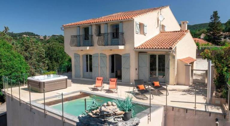Charming villa with hot tub & pool | Dogs allowed in Ajaccio