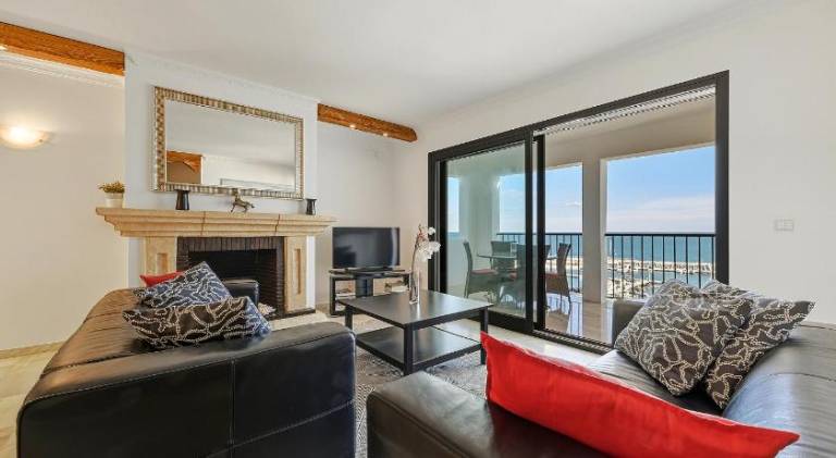 Holiday apartment with 2 rooms for 4 persons in Marbella