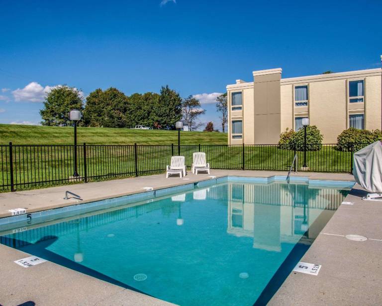 Spark by Hilton Wytheville Holston Rd I 81 — photo 4