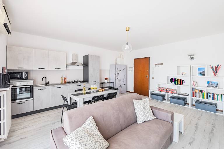 Rental apartment with terrace & pool — photo 3