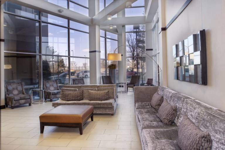 Embassy Suites by Hilton St Louis Airport