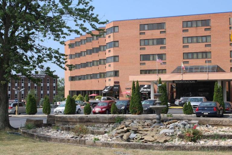 Apm Inn & Suites — photo 4