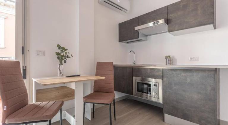 Serviced apartment with patio | Pets allowed — photo 5