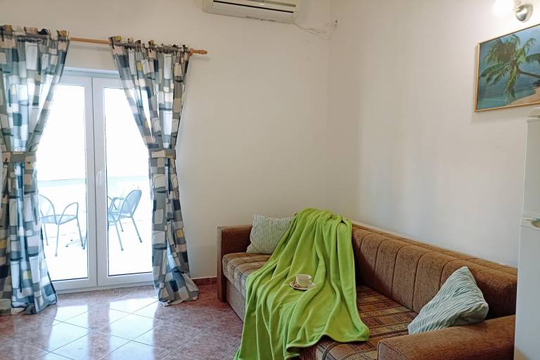 Holiday apartment with pool, grill & patio | Pets allowed — photo 5