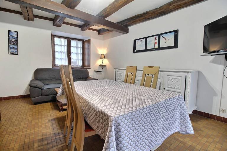 Gite with yard & patio — photo 4