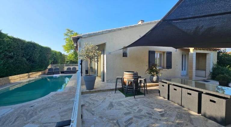 Fully equipped villa with garden, private pool & patio | Dogs allowed in L'Isle-sur-la-Sorgue